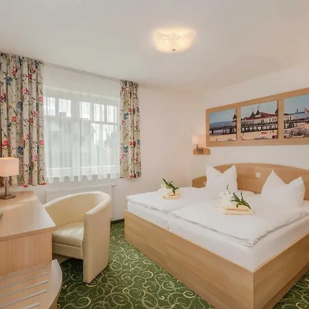 & Natzke * Usedom Town